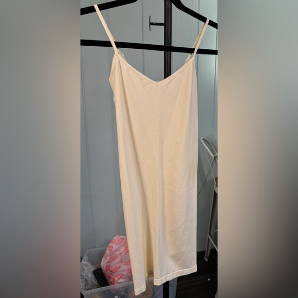 NWOT Free People Intimately Seamless Slip - Cream - XS/S - Picture 8 of 13